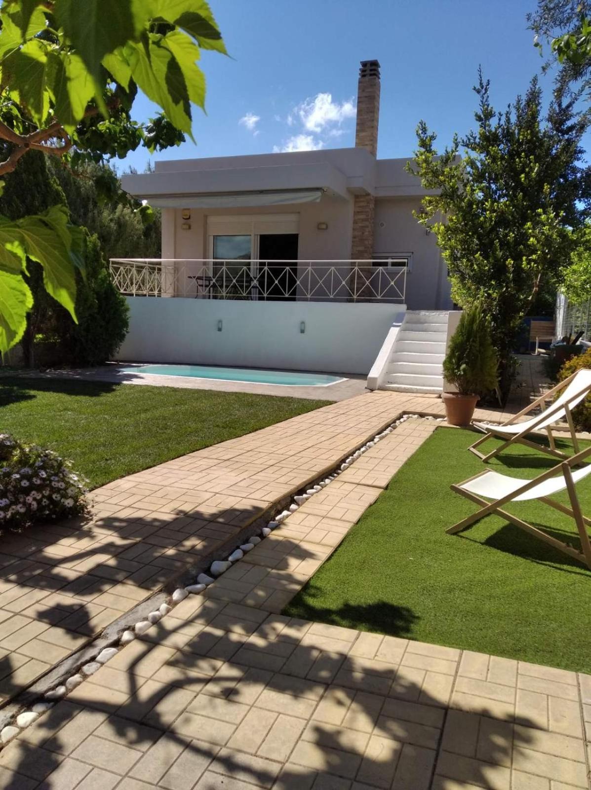 Cozy Villa Vita Lagonisi Kalivia Thorikou Екстериор снимка