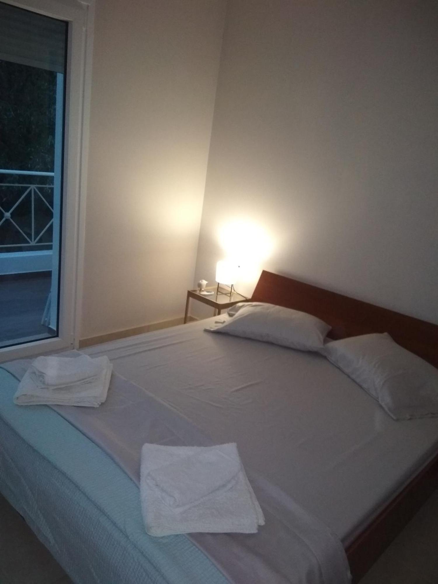 Cozy Villa Vita Lagonisi Kalivia Thorikou Стая снимка